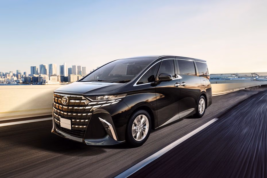 toyota-alphard-hev-front-angle-low-view-998825